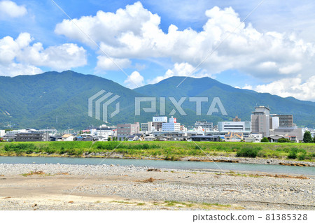 上田站、太郎山、東太郎山方向（長野縣上田市）[2021.8] 81385328
