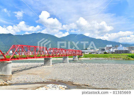 View toward Ueda Station, Mt. Taro, and Mt. Higashitaro (Ueda City, Nagano Prefecture) [2021.8] 81385669