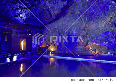 [Oku Noto Suzu Cape (Blue Cave)] Jike, Misakimachi, Suzu City, Ishikawa Prefecture 81386019