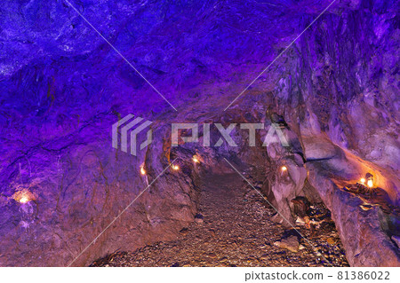 [Oku Noto Suzu Cape (Blue Cave)] Jike, Misakimachi, Suzu City, Ishikawa Prefecture 81386022