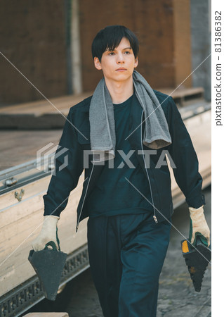 乘坐卡車 乘坐卡車 81386382