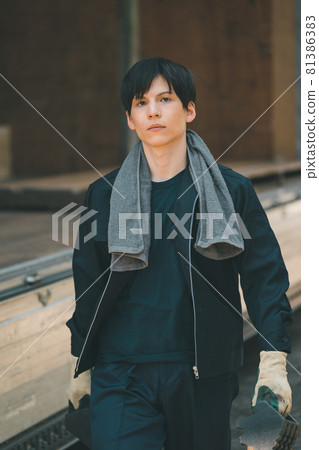 Truck ride Truck ride 81386383