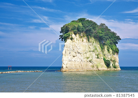 [見附島]石川縣珠洲市法隆町宇海 81387545
