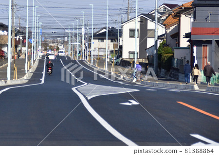 新維護和鋪設的道路 新維護和鋪設的道路 81388864