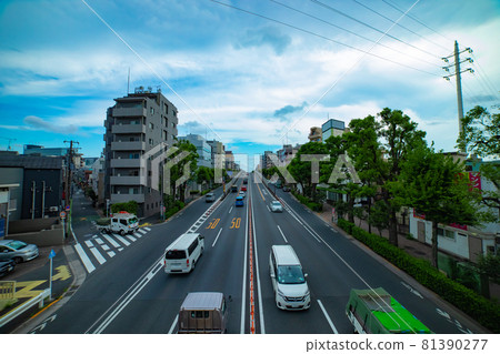 Kannana-dori Avenue 上的交通：東京的主要道路 [交通圖片] 81390277