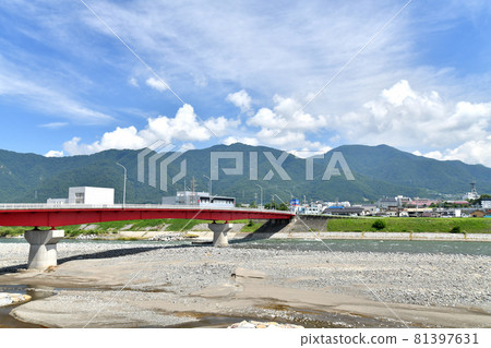 View toward Mt. Taro from the vicinity of Uedabashi / Chikuma River (Ueda City, Nagano Prefecture) [2021.8] 81397631