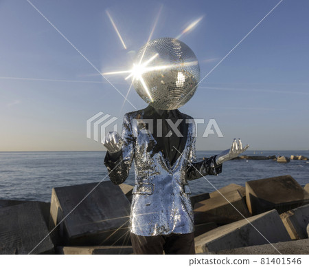 Mr disco ball dancing by the ocean Mr disco ball dancing by the ocean 81401546
