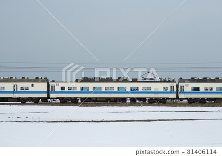 Hokuriku Main Line Mikawa-Kaga-Kasama JR West 419 series D12 formation ② Moha 418-12 (Tsuruga) Mountain side Hokuriku Main Line Mikawa-Kaga-Kasama JR West 419 series D12 formation ② Moha 418-12 (Tsuruga) Mountain side 81406114