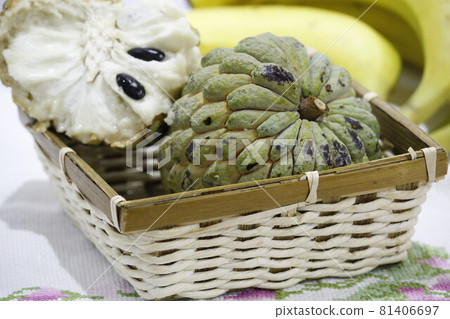 Fruit with high vitamin content and very tasty Fruit with high vitamin content and very tasty 81406697