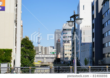 從茅場町看到的建築物和天空樹 81408898