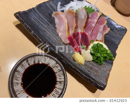 居酒屋生魚片拼盤 居酒屋生魚片拼盤 81412923