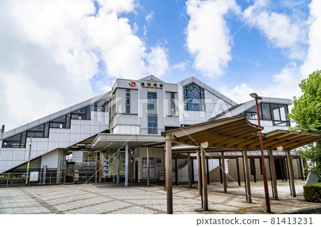 JR Tokaido Line Toyodacho Station / North Exit 81413231