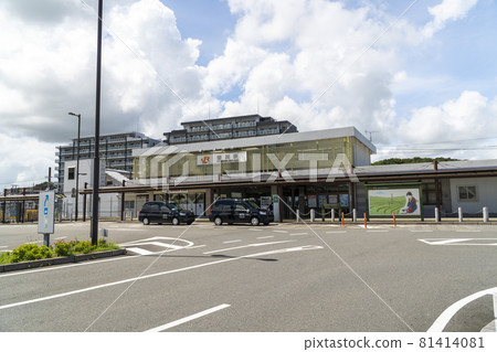 Kikugawa Station on the JR Tokaido Line 81414081