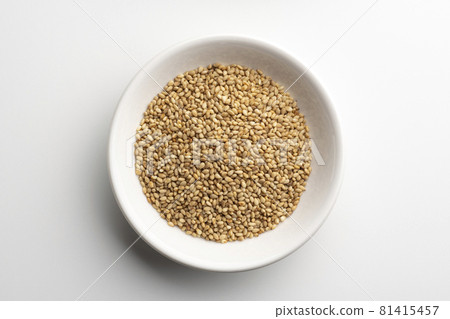 White sesame (white background) 81415457