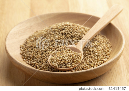 White sesame (table) 81415467