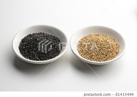 白芝麻和黑芝麻 白芝麻和黑芝麻 81415494