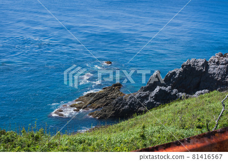 Cliff near Senryoike Cliff near Senryoike 81416567