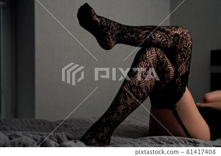 Sexy woman lower body Sexy woman lower body 81417408