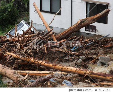 Flood damage 81417938