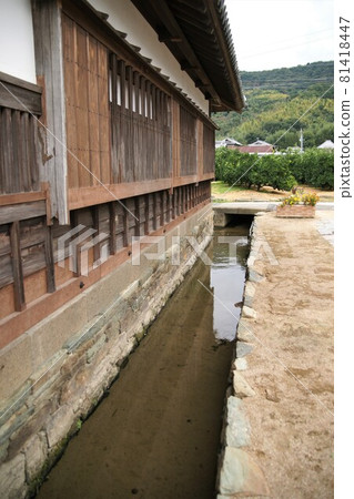 Japanese house at the end of the Edo period, former Nakasuji family house, important cultural property, Wakayama city 81418447