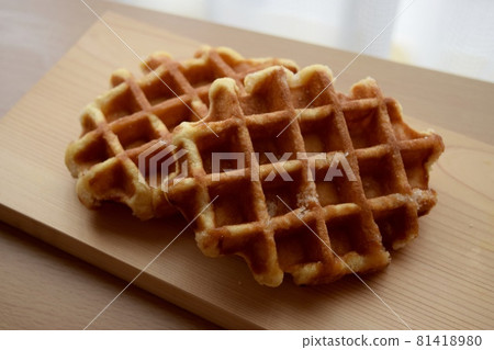 比利時華夫餅在 3 點鐘的小吃 比利時華夫餅在 3 點鐘的小吃 81418980