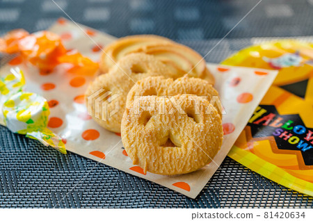 Halloween sweets Halloween sweets 81420634