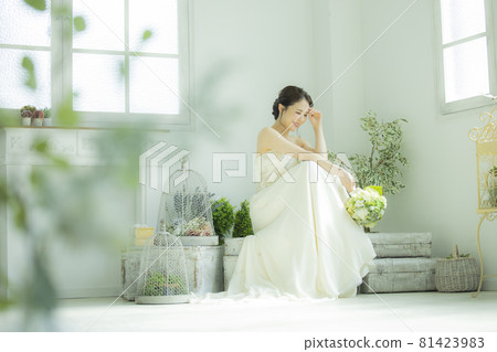 Bridal image Bridal image 81423983