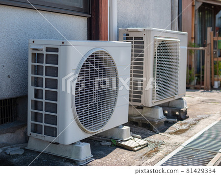 Outdoor unit of air conditioner 81429334
