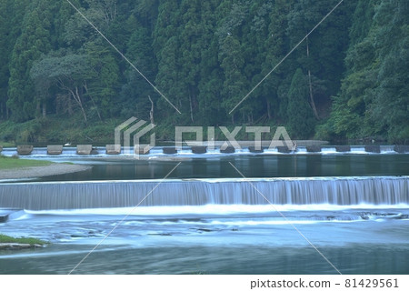 關林川 關林川 81429561