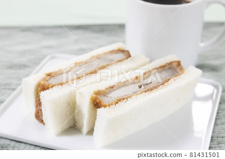 Delicious pork cutlet sandwich and hot coffee Delicious pork cutlet sandwich and hot coffee 81431501