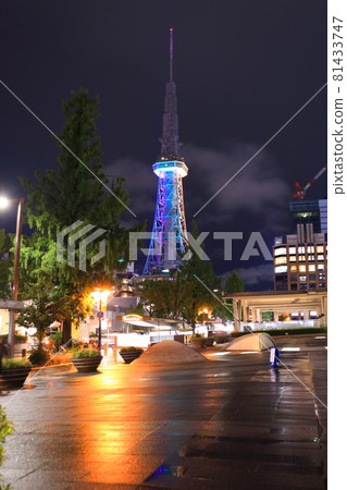 名古屋電視塔和建築物的城市景觀和夜景 名古屋電視塔和建築物的城市景觀和夜景 81433747