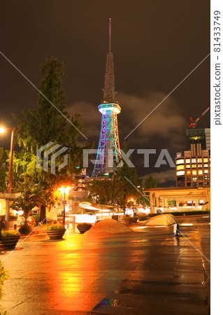 名古屋電視塔和建築物的城市景觀和夜景 名古屋電視塔和建築物的城市景觀和夜景 81433749