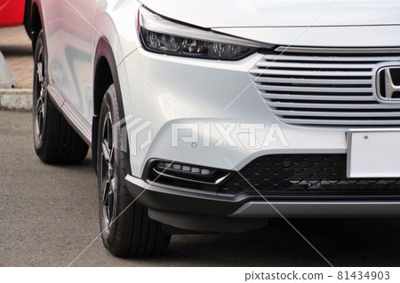 Car image Honda Vezel front mask Car image Honda Vezel front mask 81434903