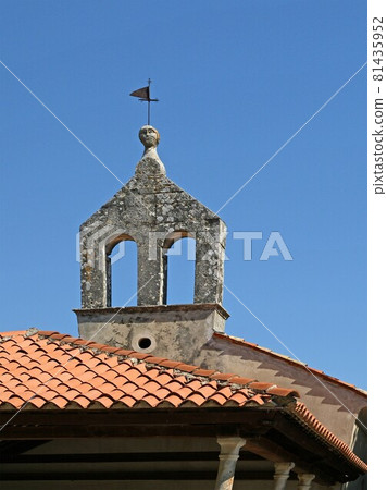 Ancient tower of Pula, Croatia Ancient tower of Pula, Croatia 81435952