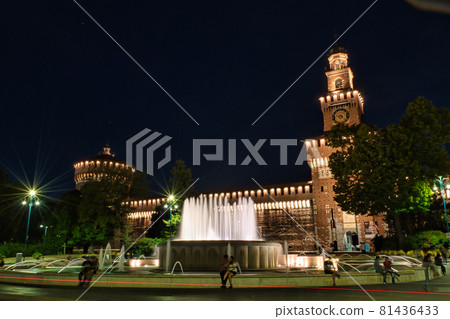 Sforza Castle, Castello Sforzesco at night. 81436433