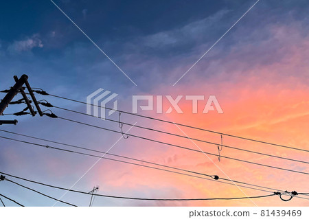 秋天的黃昏 81439469