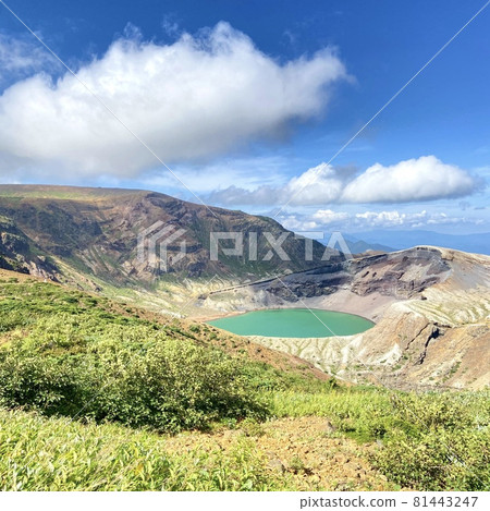 Sendai Okama and Emerald Green Crater Lake 81443247