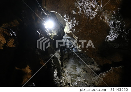 Otake Limestone Cave (Akiruno City, Tokyo) Otake Limestone Cave (Akiruno City, Tokyo) 81443960