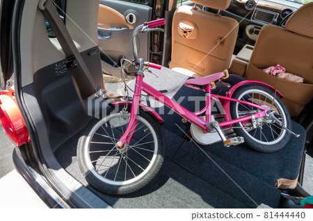 Put a child's bicycle on the car Put a child's bicycle on the car 81444440