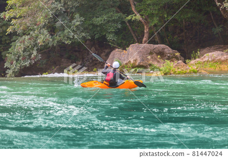 Kayaking Kayaking 81447024