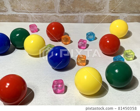 黑白隨機幾何特徵_color_shape_arrangement 004 81450358