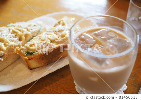 早餐咖啡牛奶金槍魚三明治 早餐咖啡牛奶金槍魚三明治 81450513