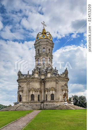 Znamenskaya Church in Dubrovitsy, Podolsk, Russia Znamenskaya Church in Dubrovitsy, Podolsk, Russia 81453209