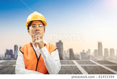 Construction business with engineer in city 81453394