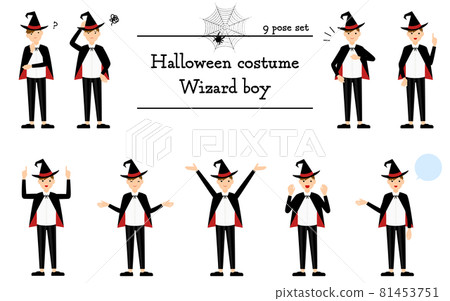 萬聖節服裝，男孩裝扮成巫師的姿勢——說話、擔心、指指點點等等—— 81453751