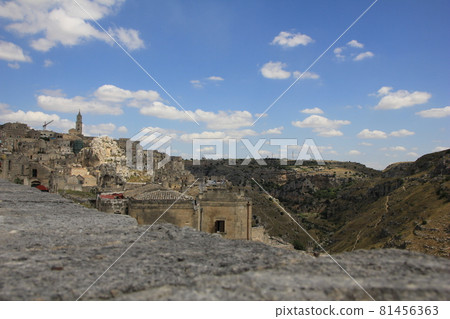 馬泰拉的窯洞（意大利） 81456363