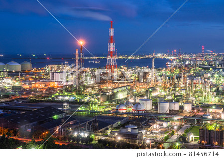《Mie Prefecture》 Yokkaichi Factory Night View / Complex 81456714