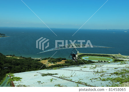 Hang glider taking off from Kinugasayama, Shiroya, Tahara Hang glider taking off from Kinugasayama, Shiroya, Tahara 81458065