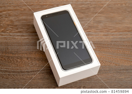 Smartphone in the box at the time of purchase 81459894