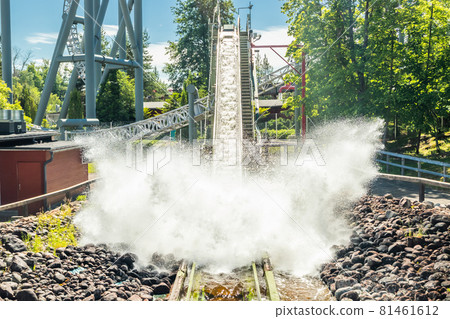 Fun water ride Log river in amusement park at summer Fun water ride Log river in amusement park at summer 81461612